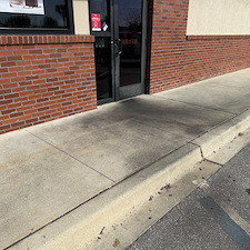 Commercial-Restaraunt-Cleaning-in-Pensacola-Florida-Freddys-Steakburgers-on-Pensacola-Blvd 3