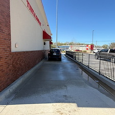 Commercial-Restaraunt-Cleaning-in-Pensacola-Florida-Freddys-Steakburgers-on-Pensacola-Blvd 4