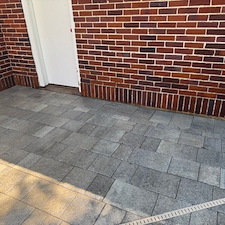 House-Soft-Washing-and-Pool-Deck-Cleaning-in-Pensacola-Floridas-East-Hill-Neighborhood 13